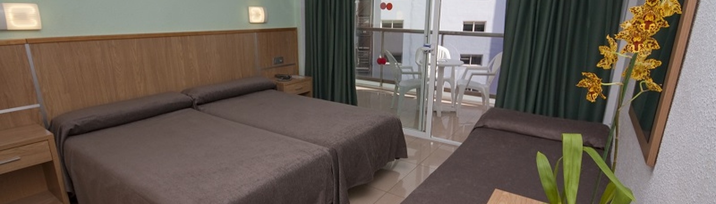 Double chambre avec  lit supplémentaire Hôtel Perla Benidorm